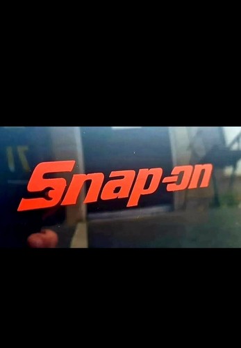 Snap toolbox garage vinyl - toolbox, garage,vinyl
